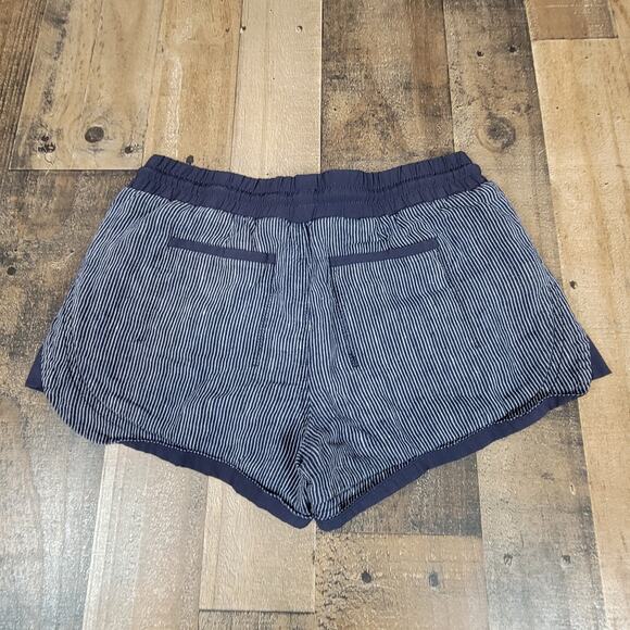 Athleta Womens 2 Beachside Bali Navy Blue‎ Pin Striped Linen Shorts 211109-01 - Picture 2 of 5